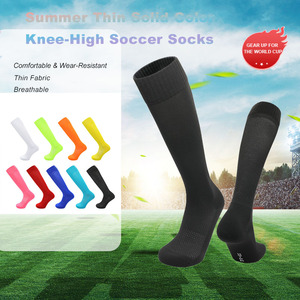 Chaussettes de football personnalisées avec logo, fines, pour l'été, pour les fans de l'équipe célèbre, chaussettes d'entraînement respirantes pour les joueurs stars professionnels - Product Image 1