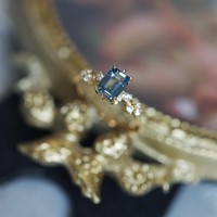 Bleu Nuit Blue Night Fantasy Cincin Batu Permata Emas 24K Geometris Mewah Bernuansa London dengan Ukuran yang Dapat Disesuaikan Model A0395