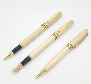 Bolígrafo de madera de arce hecho a mano con punta de bola - Product Image 6