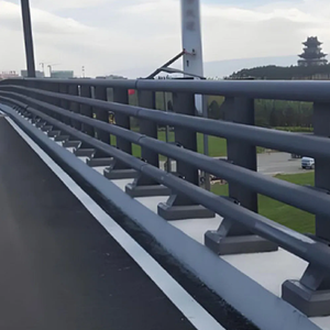 En1317ชุบสังกะสีมาตรฐาน CE N1 W คานกระดาษลูกฟูกกั้นถนนป้องกันการชน - Product Image 4