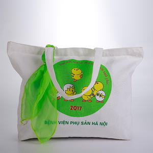 กระเป๋าผ้าแคนวาสขนาด5ออนซ์ผ้าฝ้าย100% พิมพ์โลโก้แบบออกแบบได้ตามที่ต้องการใช้ซ้ำได้เป็นมิตรกับสิ่งแวดล้อม - Product Image 4