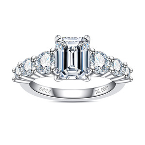 PYQ 3 Carat <strong>Emerald</strong> Cut Moissanite Engagement Ring, 925 Sterling <strong>Silver</strong> Fashion <strong>Jewelry</strong> for Overseas Exclusive Wholesale - Product Image 6