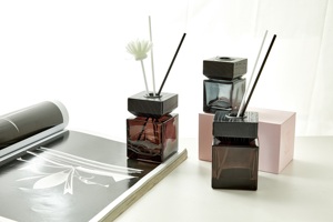 Luxury 100ml Round Crystal Glass <strong>Bottle</strong> <strong>Cork</strong> Home Decorative Aromatherapy Essential Oil Fragrance Perfume Reed <strong>Diffuser</strong> - Product Image 2