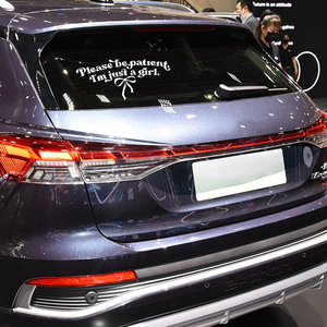 Pegatina divertida para coche, calcomanía de vinilo con la frase «Por favor, ten paciencia, soy solo una chica» para parachoques y ventana, adecuada para Toyota, <span class=keywords><strong>Honda</strong></span>, BMW - Product Image 6
