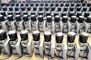 Plate-forme suspendue galvanisée de plate-forme d'ascenseur de construction à haute altitude de ZLP1000 avec des composants de noyau de moteur et d'engrenage - Product Image 5