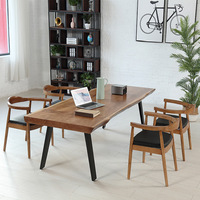 Bureau et chaise en bois massif pour quatre personnes de style nordique Studio Combinaison Table de travail minimaliste pour la maison