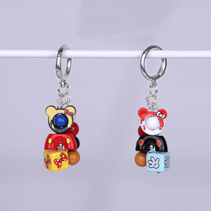 Ute Tsartun porte-clés conception d'ours à la mode avec des perles colorées décoration de pendentif de sac de voiture polyvalent personnalisé - Product Image 3