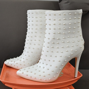 Styles de mariage femmes talons fins bottes courtes grande taille 47 <span class=keywords><strong>perles</strong></span> complètes chaussures à glissière au dos coupe large cheville chaussons blancs - Product Image 6