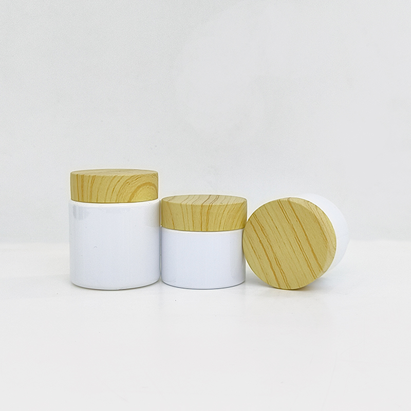 Bianco con coperchio di bambù