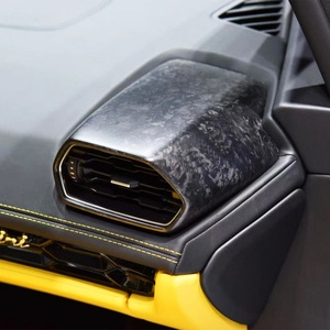 Accesorios para la Consola Central y las Rejillas de Ventilación Interiores del Lamborghini Urus, Modificación y Mejora para los Modelos 2019-2024 - Product Image 2