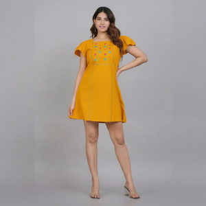 Robe trapèze en coton flammé pour femme, couleur moutarde, manches volantées, col rond, décontractée, été, vintage, moderne, naturelle - Product Image 1