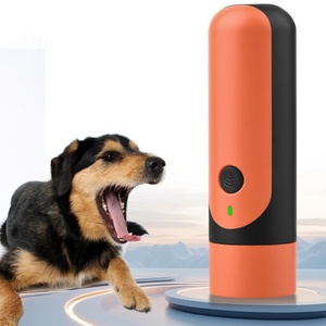 Répulsif à ultrasons pour chiens avec deux lumières clignotantes, fréquence variable à 3 vitesses 25000-40000Hz, rechargeable par USB-C 300mAh - Product Image 4