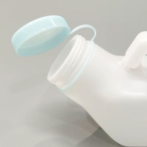 Toptan plastik taşınabilir işemek şişeleri pisuar erkekler için 1000ml karanlık dökülme geçirmez salıncak kapağı kızdırma - Product Image 4