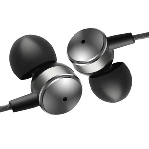 Auriculares Intrauditivos Metálicos con Cable Tipo C, Controlador Dinámico con Micrófono para Teléfono - Product Image 1