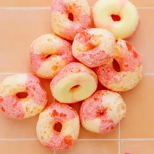 Yeni çıtır meyveli aromalı dondurularak kurutulmuş şeftali halka şeker aperatifler çanta ambalajında