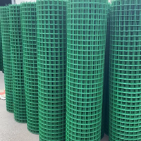Grillage soudé en PVC vert clair de calibre 10, à mailles carrées, pour extérieur, personnalisable en rouleau