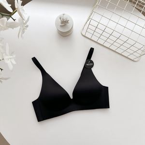 Reggiseno sexy e confortevole in stile francese - Intimo push-up senza cuciture da donna con scollo a V profondo - Product Image 6