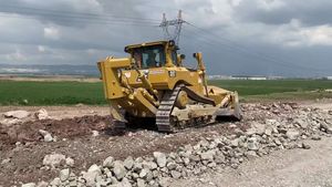 Bulldozer <span class=keywords><strong>Caterpillar</strong></span> <span class=keywords><strong>D8T</strong></span> de 38 tonnes à vendre à prix avantageux et <span class=keywords><strong>Caterpillar</strong></span> D9T à vendre, demandes de renseignements bienvenues - Product Image 6