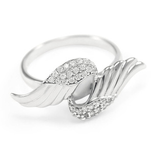 Anello con Zirconi a Forma di Ali d'Angelo, Gioiello Creativo e alla Moda per Donne, Accessorio da Indossare Quotidianamente - Product Image 6