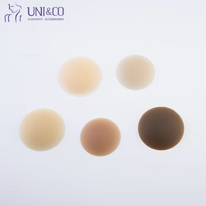 Pâte collante réutilisable lavable réutilisable sans colle, couverture de poitrine invisible mate auto-adhésive avec étui - Product Image 4