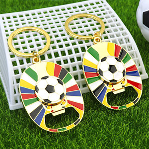 Décapsuleur de bouteille rotatif en alliage métallique en forme de ballon de football, souvenir de voyage des matchs de football européens, porte-clés - Product Image 2