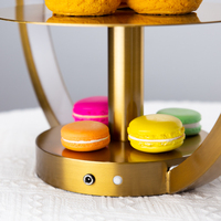Équipement de restauration de luxe Présentoir pour buffet à desserts en acier inoxydable doré avec lumière LED Supports pour gâteaux de mariage Risers d'affichage