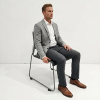Chaises de bureau pliables en plastique empilables avec design contemporain, base en fer sans accoudoirs pour usage commercial - Vente en gros