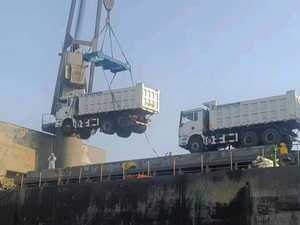 Isuzu Giga <b>Refrigerated</b> Van Freezer <b>Truck</b> 6*4 Refriger For Sale - Product Image 6