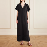 Gaun Kaftan Maxi Katun Hitam Elegan dengan Renda, Kerah V, Lengan Pendek, dan Detail Lubang-Lubang di Bagian Bawah, Gaya Bohemian untuk Liburan Pantai Wanita