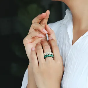 krkc翠绿色诞生石水晶锆石CZ网球戒指尺寸5 6 7银白色金盘椭圆形钻石戒指为妇女