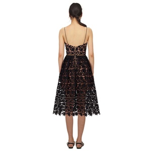 เดรสลูกไม้มีระบายสำหรับผู้หญิงสีดำแขนฤดูร้อนแบบกำหนดเอง - Product Image 2