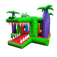 Château gonflable semi-fermé ignifuge sans plomb Nova Rides pour aire de jeux extérieure et fêtes