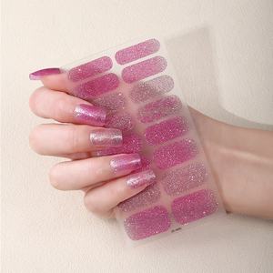 En gros 3D Auto-Adhésif Gel Ongles Wraps Vente à Chaud Polonais <span class=keywords><strong>Film</strong></span> Ongles Autocollants Pleine Couverture <span class=keywords><strong>De</strong></span> Noël Bronzage Laser En Plastique - Product Image 6