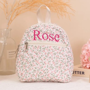 Mochila Personalizada Adorable con Cierre, Mochila de Algodón con Monograma Floral para Mujer, Mochila Acolchada Delicada - Product Image 4