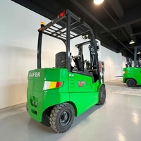 Chariot élévateur électrique à batterie lithium AC haute performance avec une hauteur de levage de 3 à 6 m pour centre logistique d'entrepôt et entrepôt frigorifique
