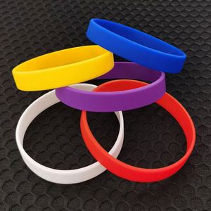 Bracelet en silicone personnalisé avec logo couleur, bracelets en caoutchouc couleur unie, bracelet lumineux en PVC pour cadeaux promotionnels - Product Image 4
