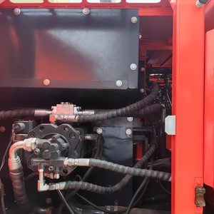 รถขุดไฮดรอลิก Doosan DX140LC-93 มือสอง สภาพดี ขนาด 14 ตัน สำหรับงานก่อสร้าง - Product Image 5