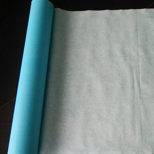 Rouleaux de draps jetables en papier et plastique composite médical 37x30cm 1 pli imperméables pour usage sanitaire et médical - Product Image 2