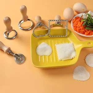 Molde de aleación de Zinc para galletas, cortador de sándwich de dumplings y sellador en relieve con mango de madera, 5 uds.