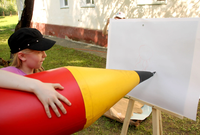 Crayon géant gonflable en PVC amusant pour jeu de team building, 3m de long, écologique, certifié CE, grande capacité, couleur personnalisable pour
