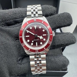 Montre de plongée automatique mécanique ETA pour homme, acier inoxydable, cadran rouge, lunette rouge, verre saphir, bracelet 20 mm, 200 m, sport - Product Image 1