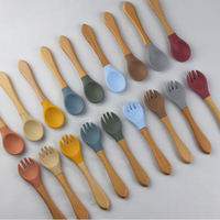 Ensemble de 5 pièces de vaisselle pour bébé en silicone de qualité alimentaire personnalisé en usine avec un design en forme d'ours
