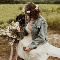 Popüler moda fantezi inci boncuklu Denim ceket uzun kollu kısa üstleri orta mavi boncuk kot Denim kadın ceket inci ile