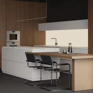 ชุดตู้ครัวสไตล์โมเดิร์นสั่งทำพิเศษ พร้อมไอส์แลนด์ไม้จริงหินอ่อนสุดหรู สำหรับตกแต่งภายในบ้านสไตล์ร่วมสมัย - Product Image 1