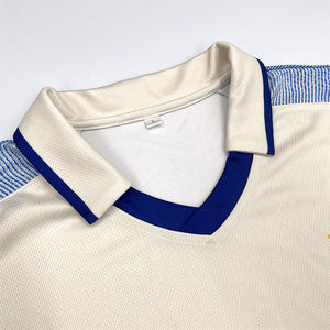 Op Maat Gemaakte 100% Katoenen Sublimatie Bedrukt Unisex Retro Voetbalshirt - Product Image 4