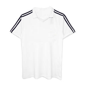 Ropa de Fútbol Retro de Diseño Personalizado, <span class=keywords><strong>Sudaderas</strong></span> Retro y Camisetas de Fútbol con Estampado Personalizado con Logotipos y Números. - Product Image 4