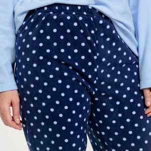 Pyjamas de nuit personnalisés pour femmes en hiver 100% Ensemble de vêtements de nuit en <span class=keywords><strong>polaire</strong></span> polyester Vêtements de maison confortables pour femmes - Product Image 4