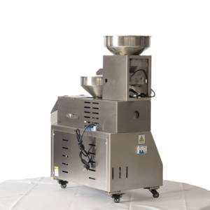 Petite machine d'extraction d'huile <span class=keywords><strong>de</strong></span> <span class=keywords><strong>lin</strong></span> et <span class=keywords><strong>de</strong></span> noix <span class=keywords><strong>de</strong></span> coco entièrement automatique, intelligente, à température contrôlée, capacité <span class=keywords><strong>de</strong></span> 15-20 kg/h - Product Image 1