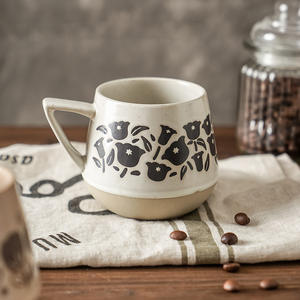 Taza redonda simple de cerámica pintada a mano, taza creativa para agua, taza de café de cerámica rústica. - Product Image 3