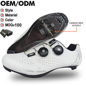 Chaussures de vélo de route professionnelles personnalisées à semelle <span class=keywords><strong>large</strong></span> en fibre de carbone, légères, respirantes, unisexes, pour la course - Product Image 1